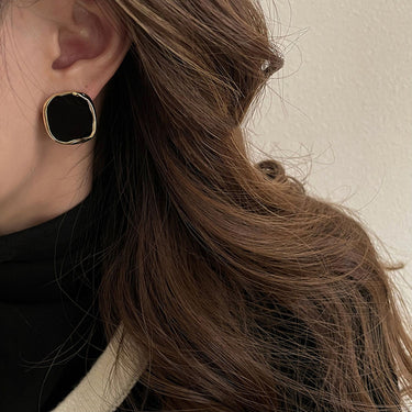 Margot™ - Boucles d'oreilles noires irrégulières